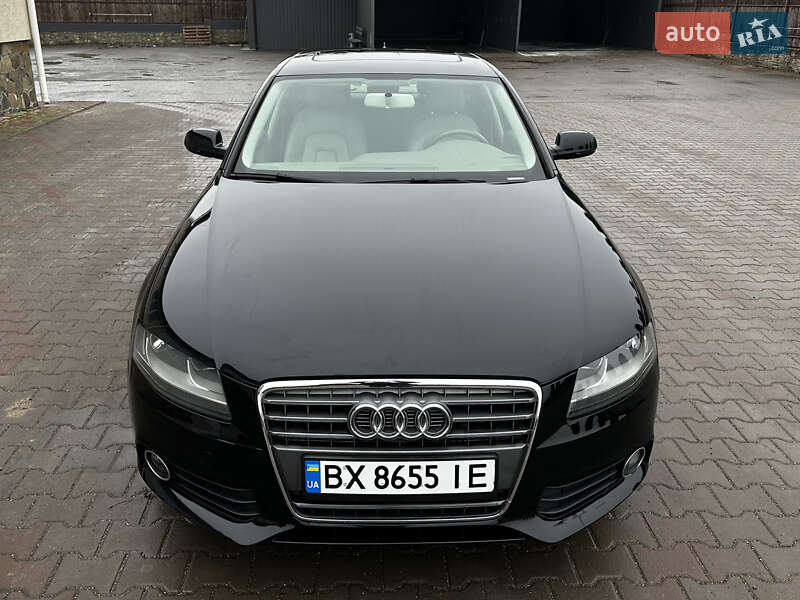 Седан Audi A4 2011 в Дунаївцях