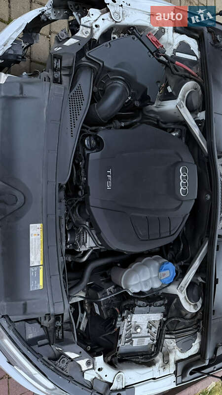 Седан Audi A4 2016 в Львові