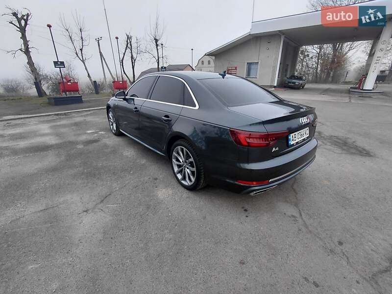 Седан Audi A4 2019 в Шпикові