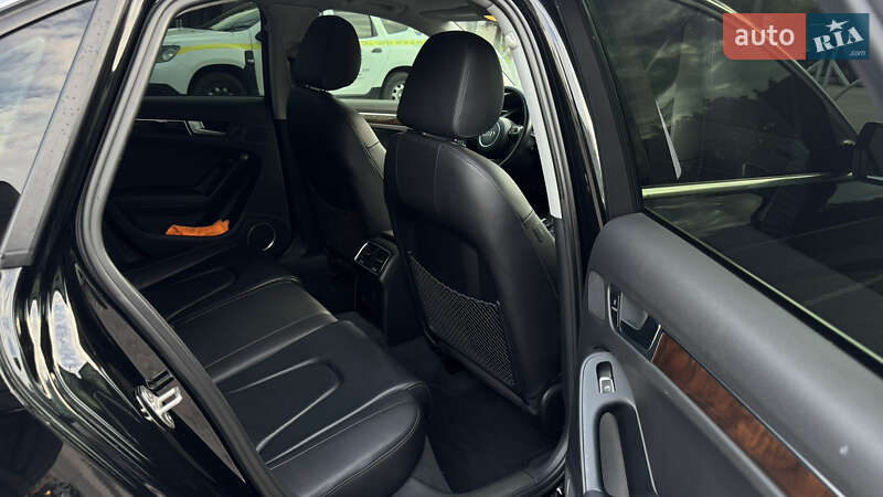 Седан Audi A4 2014 в Днепре