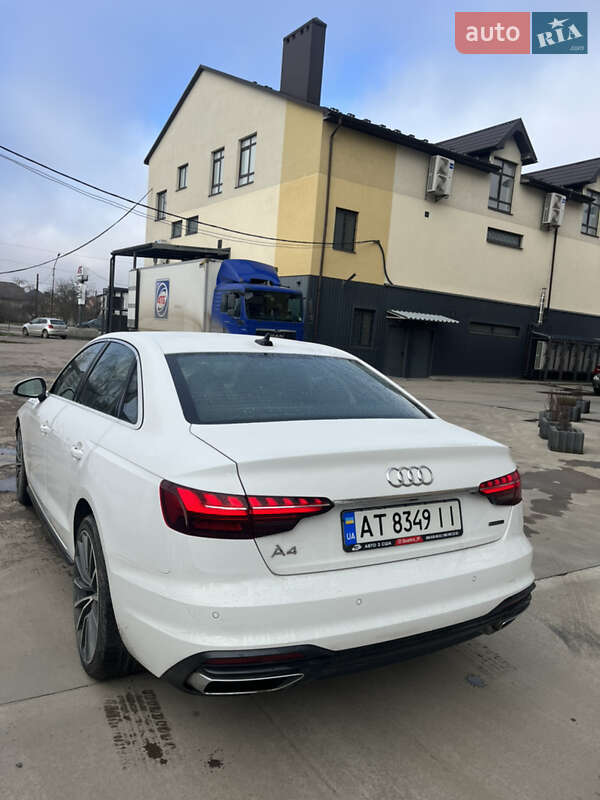 Седан Audi A4 2021 в Ивано-Франковске