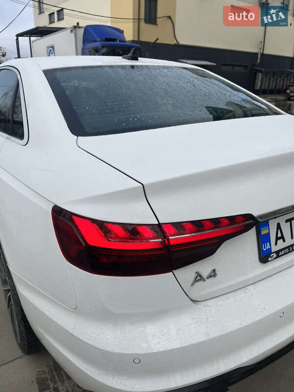Седан Audi A4 2021 в Ивано-Франковске