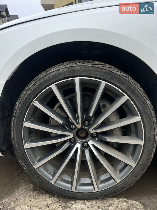 Седан Audi A4 2021 в Ивано-Франковске