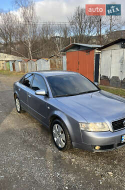 Седан Audi A4 2004 в Черновцах