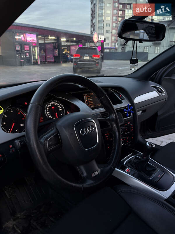 Седан Audi A4 2010 в Львові