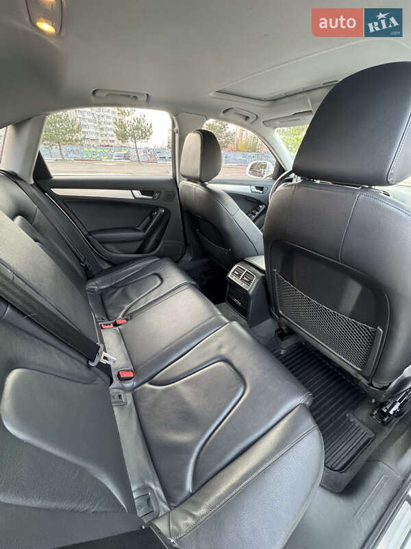 Седан Audi A4 2013 в Николаеве