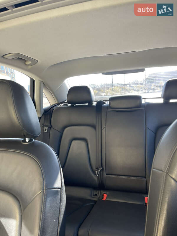 Седан Audi A4 2014 в Киеве