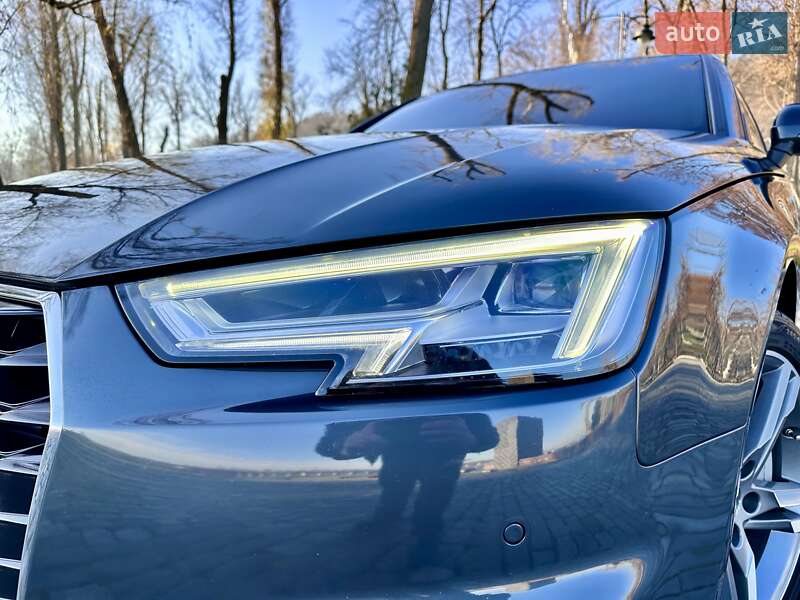 Седан Audi A4 2018 в Киеве