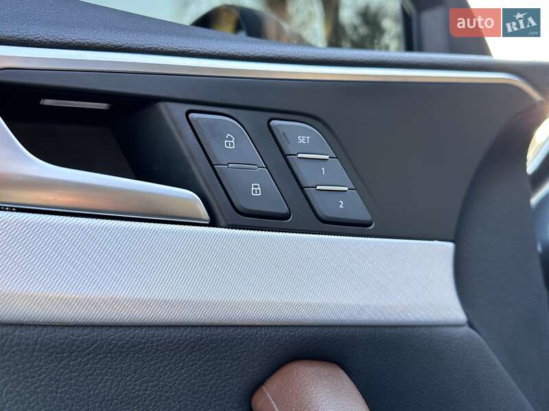 Седан Audi A4 2018 в Киеве