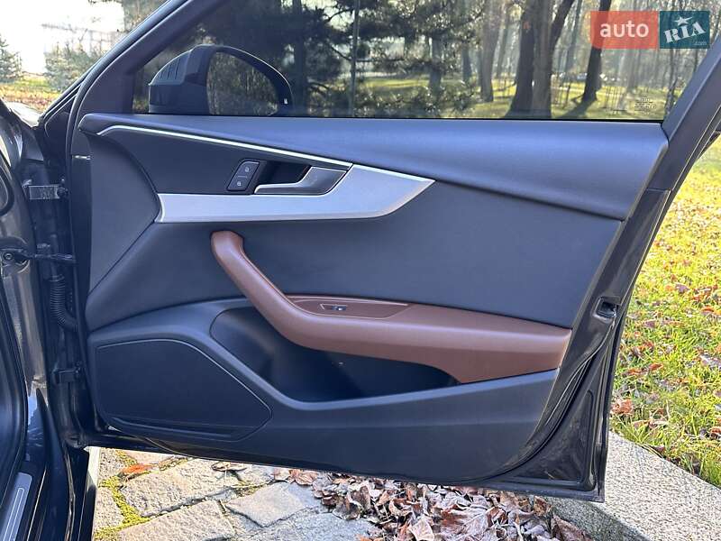 Седан Audi A4 2018 в Киеве