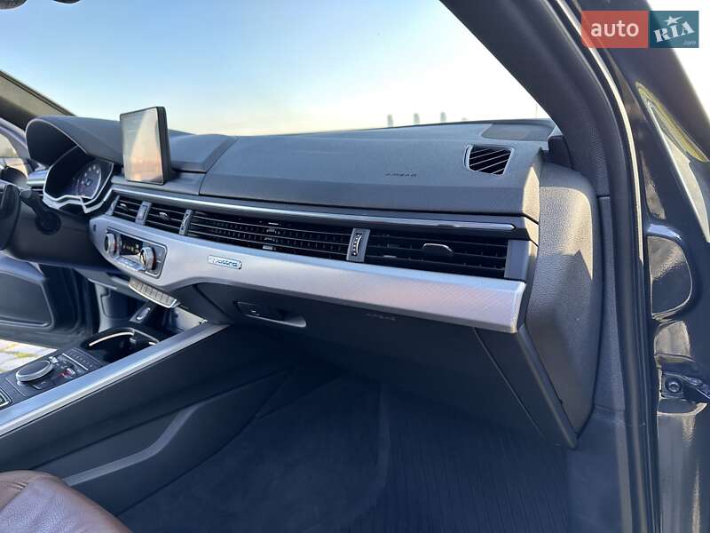 Седан Audi A4 2018 в Киеве