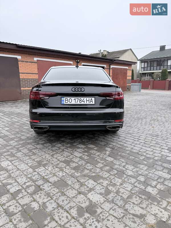 Седан Audi A4 2019 в Тернополе