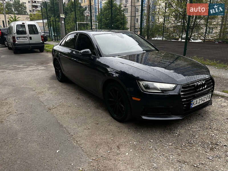 Седан Audi A4 2016 в Киеве