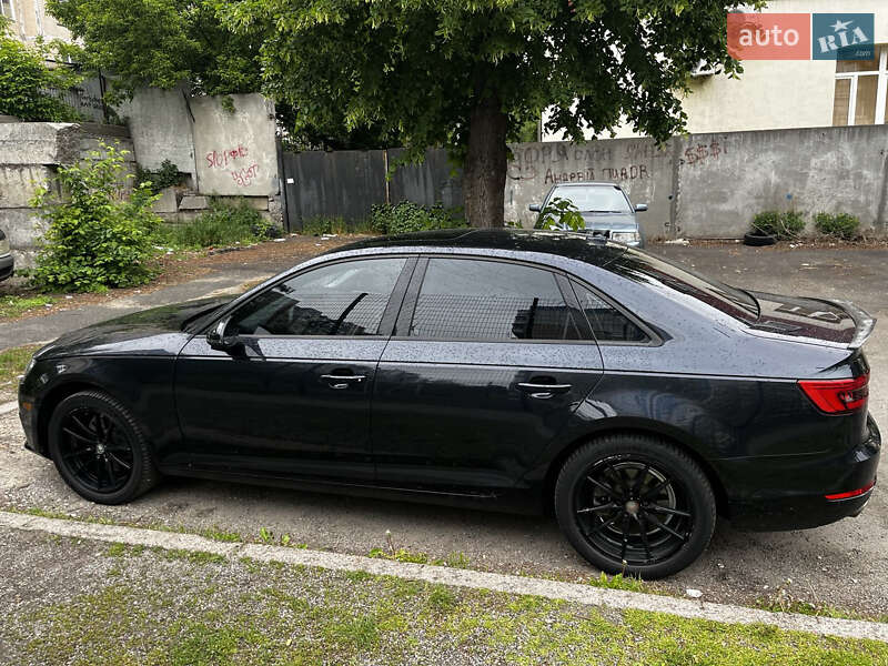 Седан Audi A4 2016 в Киеве