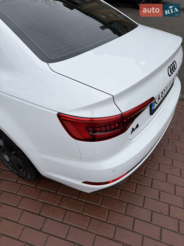 Седан Audi A4 2016 в Киеве