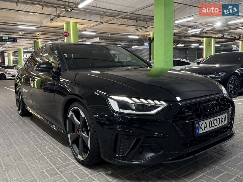 Седан Audi A4 2022 в Киеве