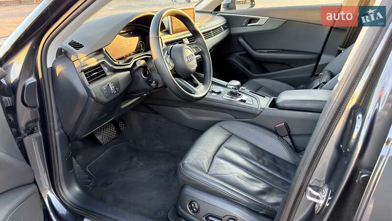 Седан Audi A4 2018 в Киеве