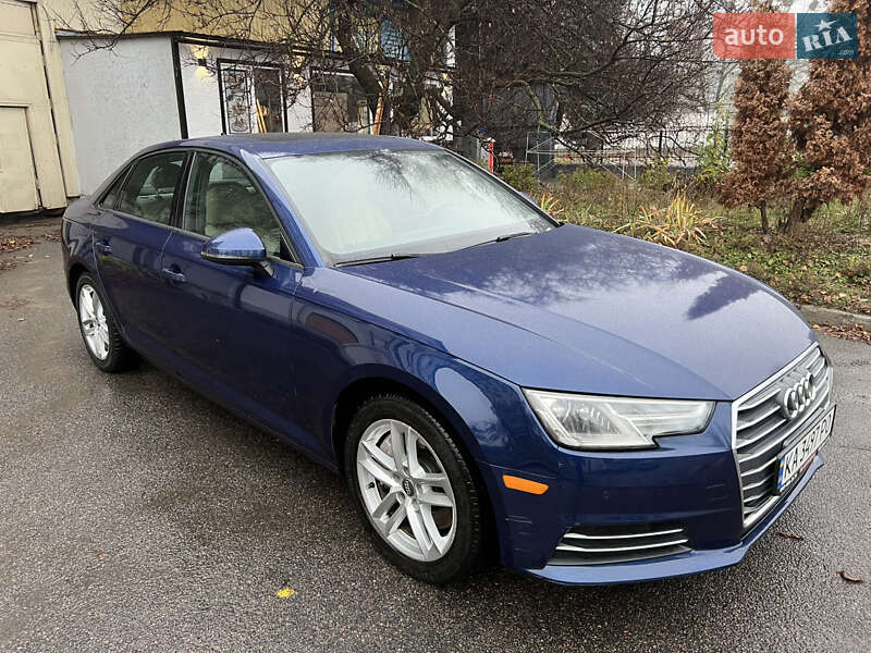 Седан Audi A4 2016 в Киеве