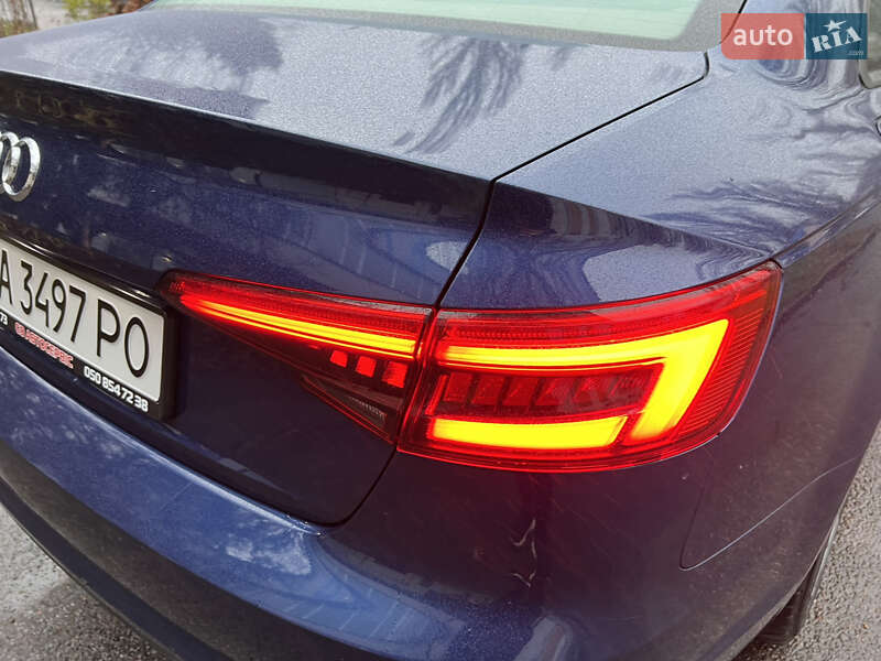Седан Audi A4 2016 в Киеве