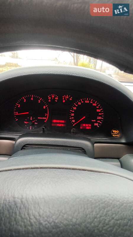 Седан Audi A4 1999 в Глевахе