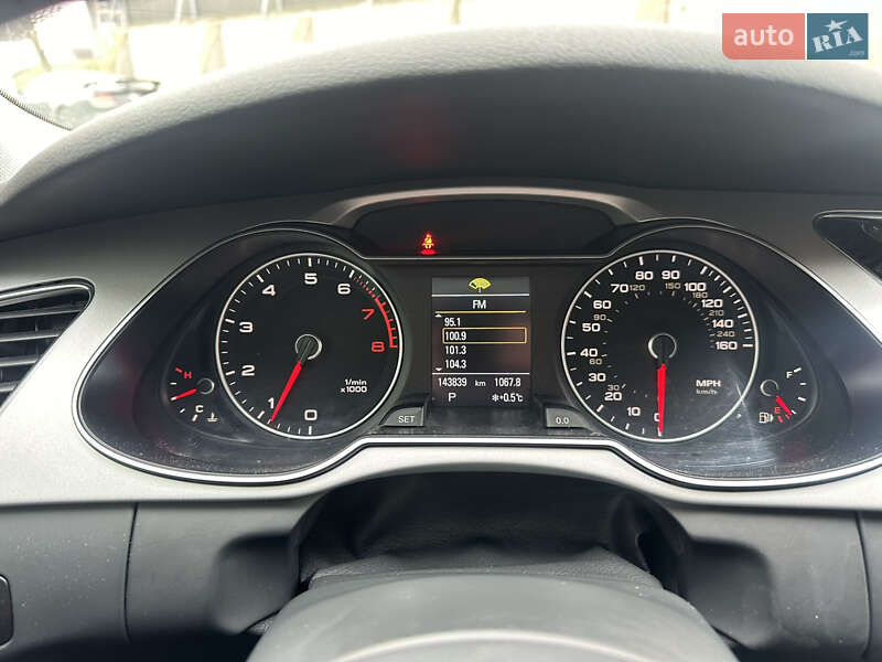 Седан Audi A4 2015 в Ивано-Франковске