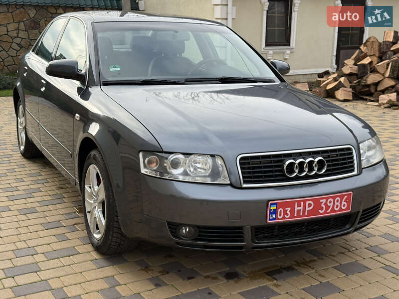 Седан Audi A4 2004 в Могилев-Подольске