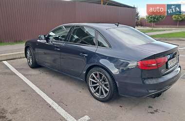 Седан Audi A4 2015 в Умани