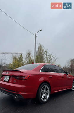 Седан Audi A4 2017 в Днепре