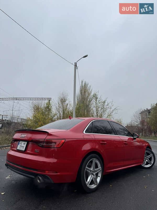 Седан Audi A4 2017 в Днепре