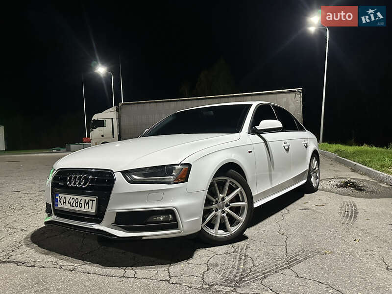 Седан Audi A4 2014 в Киеве