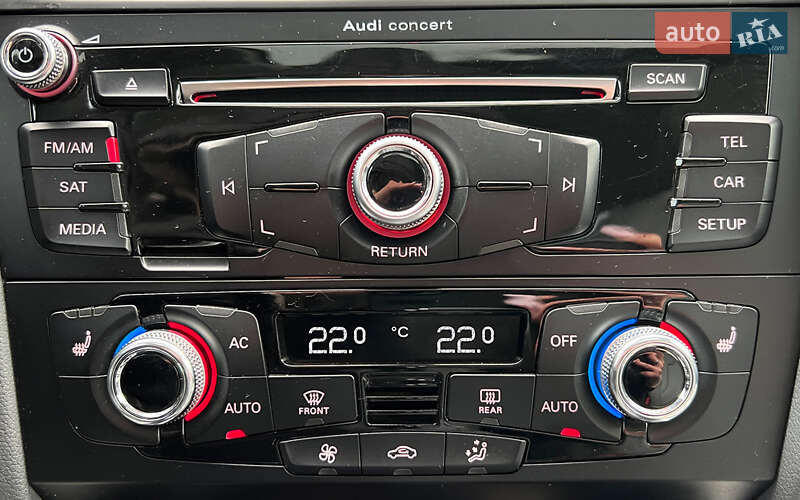 Седан Audi A4 2013 в Львові