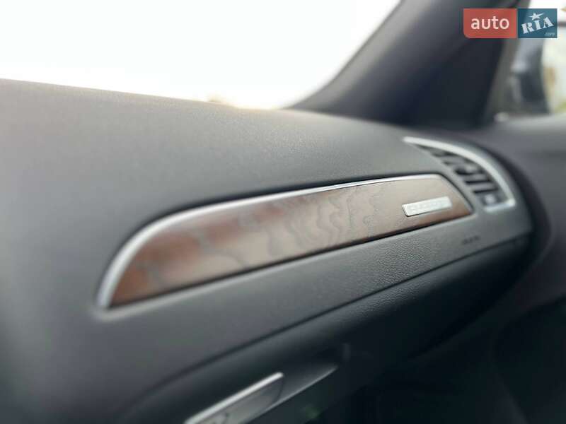 Седан Audi A4 2015 в Стрию