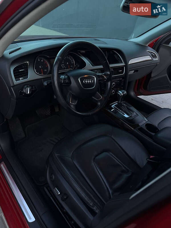 Седан Audi A4 2013 в Києві