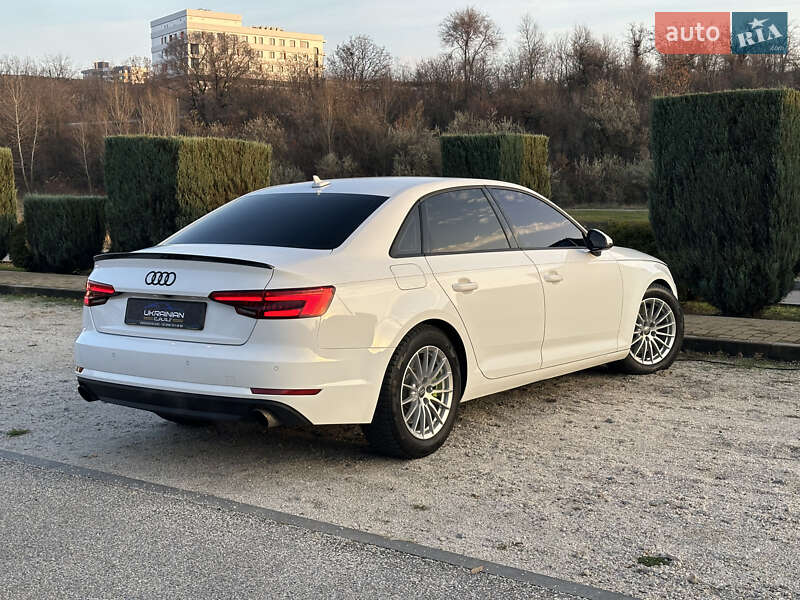 Седан Audi A4 2016 в Дніпрі