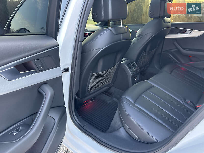 Седан Audi A4 2016 в Дніпрі