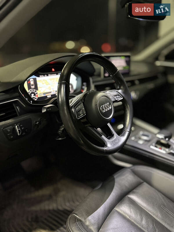 Седан Audi A4 2016 в Одессе