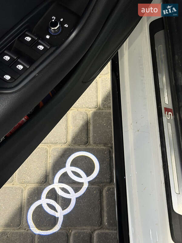 Седан Audi A4 2016 в Одессе