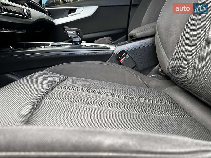 Универсал Audi A4 2018 в Стрые