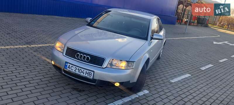 Седан Audi A4 2001 в Нововолынске