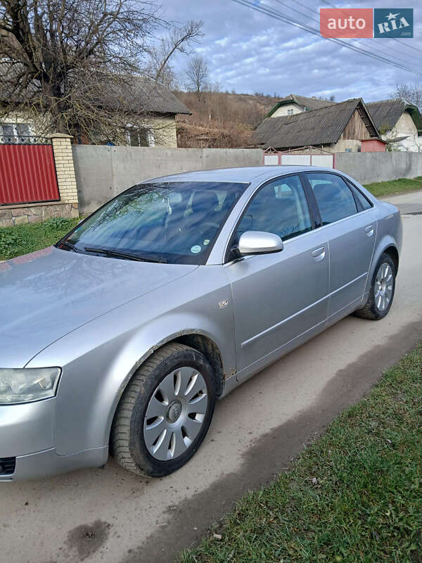 Седан Audi A4 2003 в Тлумачі