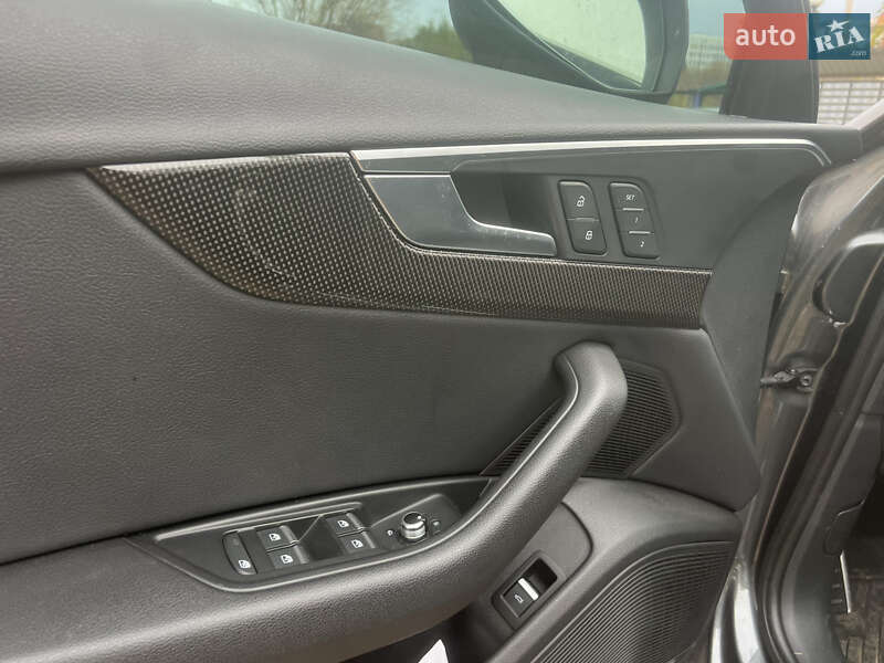 Седан Audi A4 2017 в Ужгороде