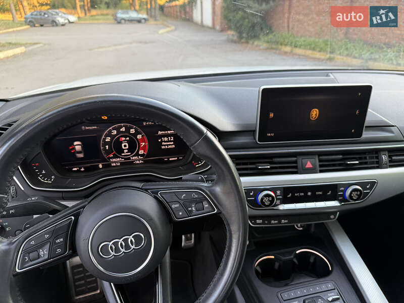 Седан Audi A4 2018 в Днепре