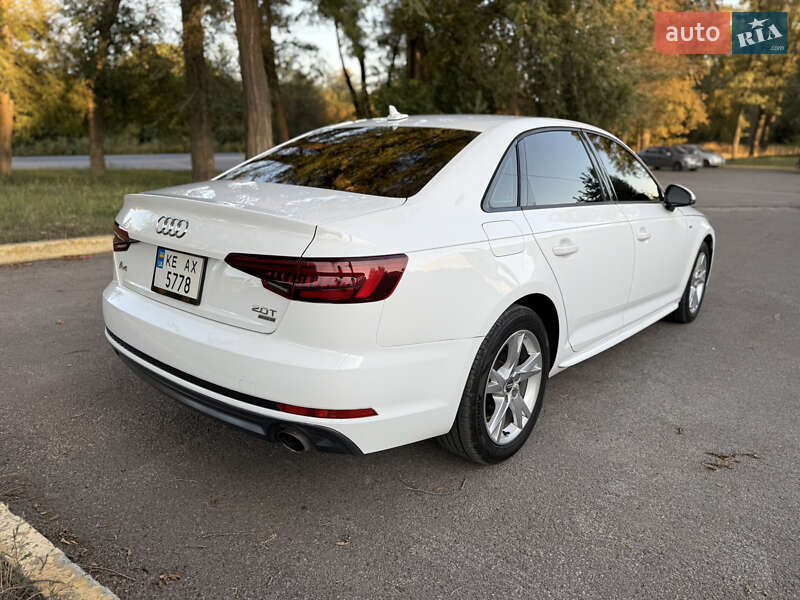 Седан Audi A4 2018 в Днепре
