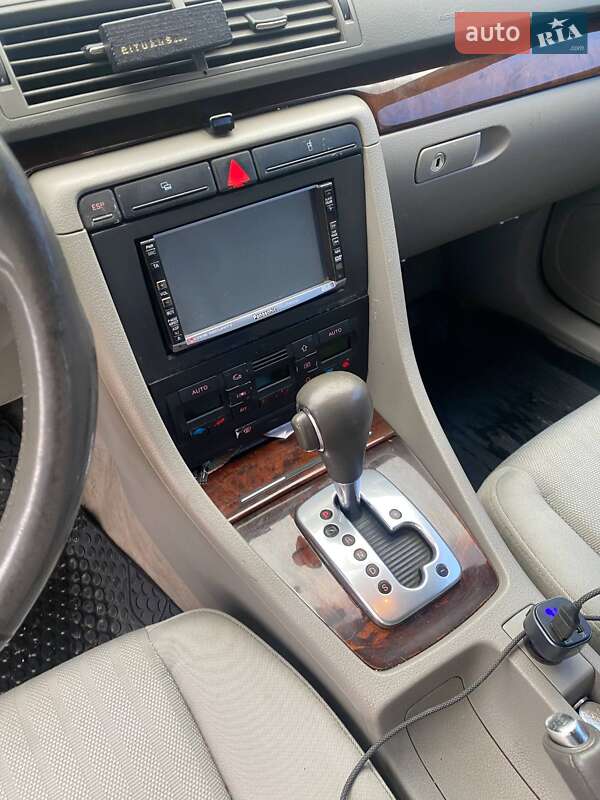 Универсал Audi A4 2004 в Ровно