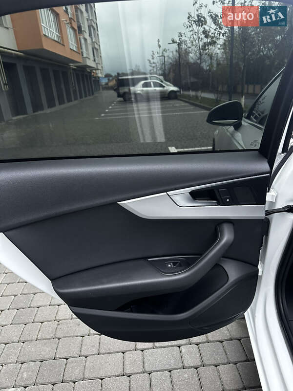 Седан Audi A4 2019 в Вінниці