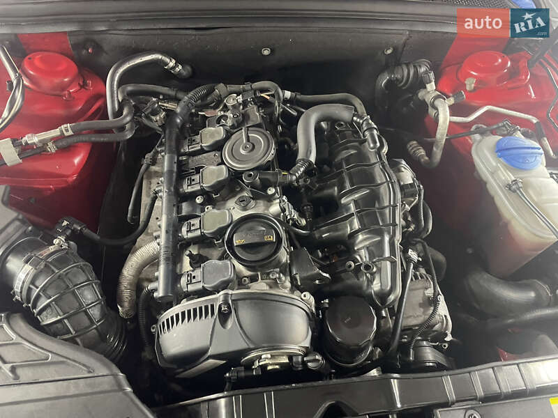 Седан Audi A4 2011 в Новояворівську