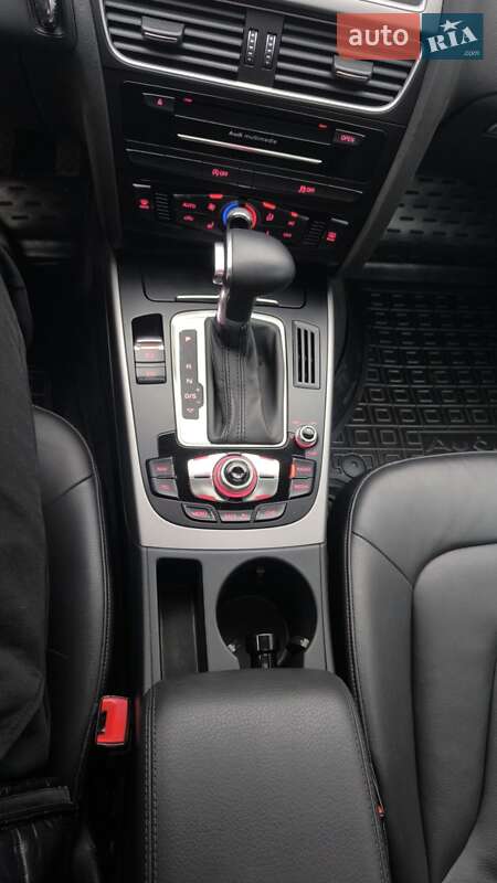 Седан Audi A4 2014 в Івано-Франківську