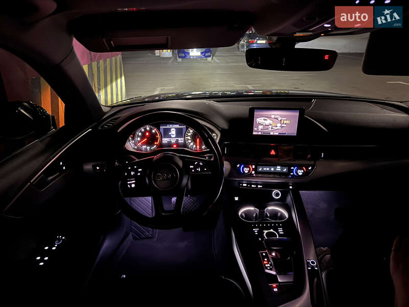 Седан Audi A4 2018 в Києві