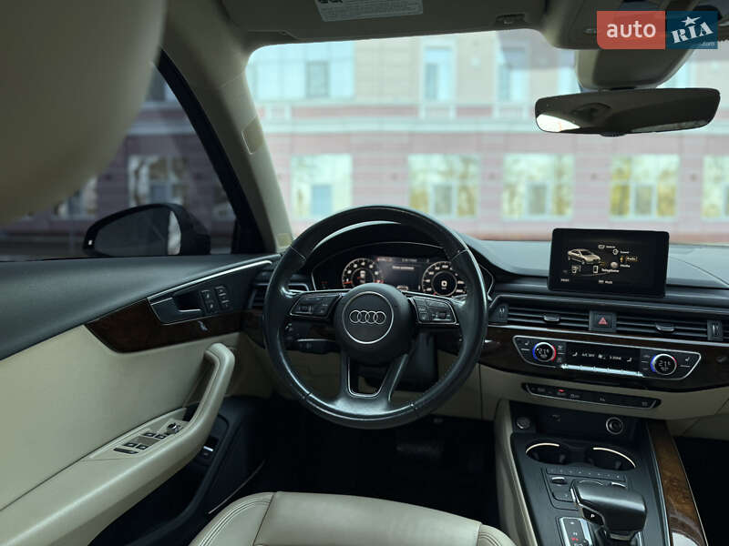 Седан Audi A4 2017 в Одесі
