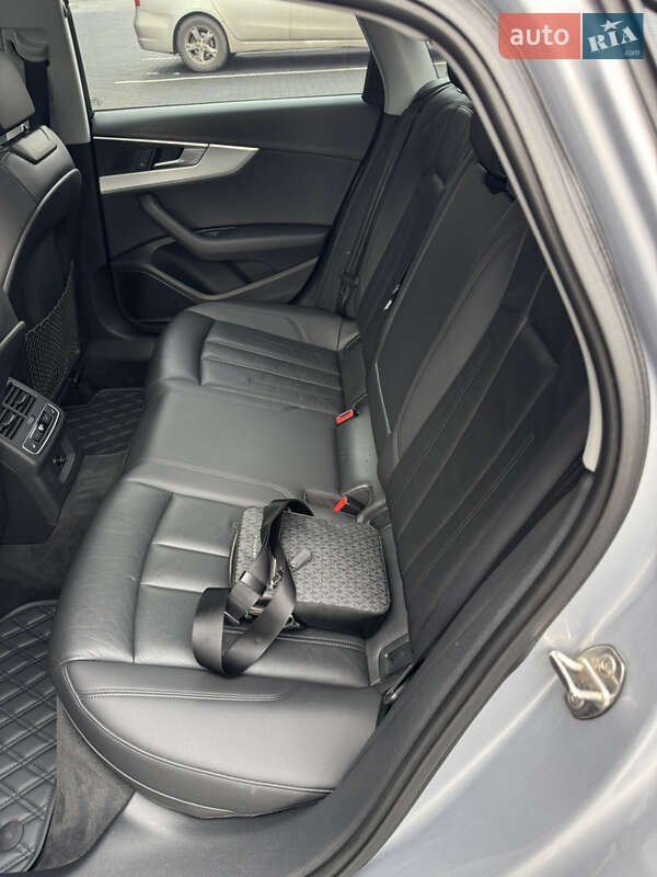 Седан Audi A4 2015 в Полтаве